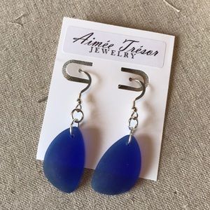 NWOT Blue Drop Earrings